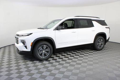 Summit White 2026 Chevrolet Traverse LT