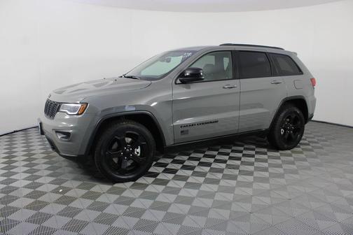 Sting-Gray Clearcoat 2021 Jeep Grand Cherokee Laredo