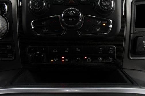 2017 RAM 1500 Limited Crew Cab 4x4 5'7' Box