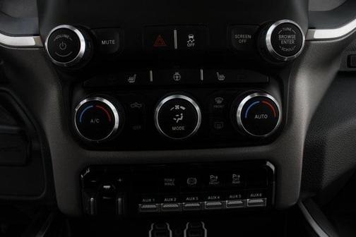 2019 RAM 2500 Big Horn Crew Cab 4x4 6'4' Box