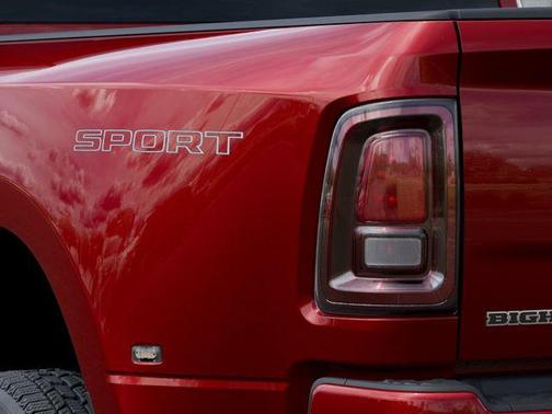Molten Red Pearlcoat 2026 RAM 3500 Big Horn Crew Cab 4x4 8' Box