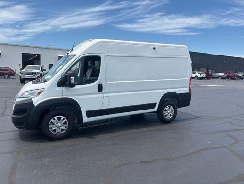 Bright White Clearcoat 2025 RAM ProMaster 1500 Base