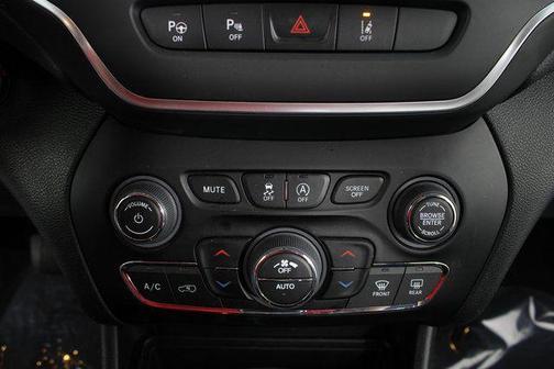 2023 Jeep Cherokee Altitude