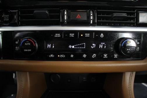 2025 Nissan Pathfinder Platinum 4WD