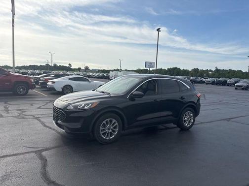 Agate Black Metallic 2020 Ford Escape SE