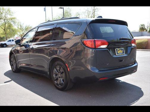 2020 Chrysler Pacifica Hybrid Limited