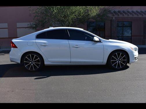 2016 Volvo S60 T5 Drive-E Premier