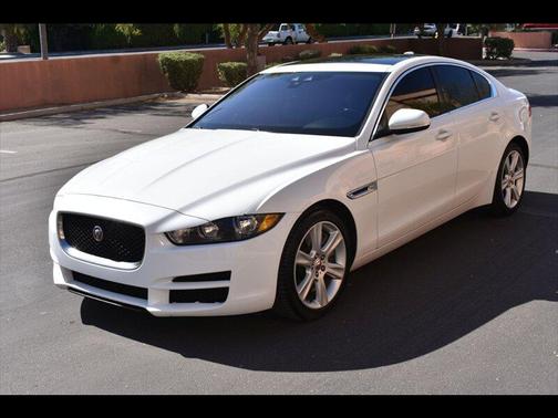 Fuji White 2019 Jaguar XE 30t Premium