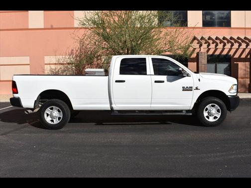 2018 RAM 3500 Tradesman Crew Cab 4x4 8' Box