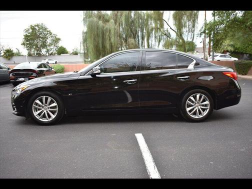 2015 INFINITI Q50 Premium