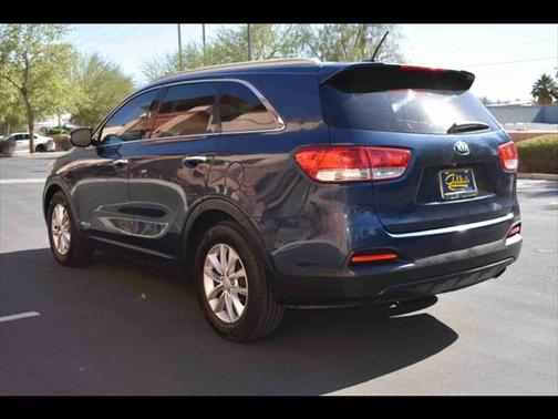 2018 Kia Sorento LX