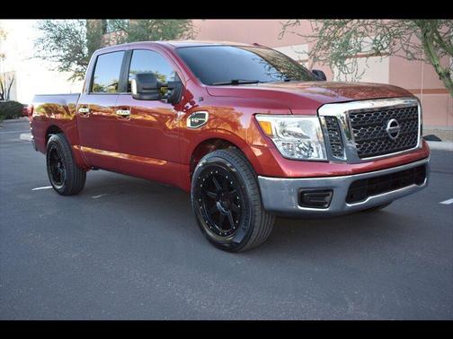 2017 Nissan Titan SV
