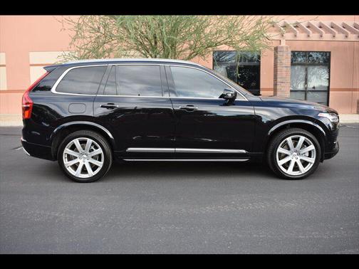2017 Volvo XC90 Hybrid T8 Inscription