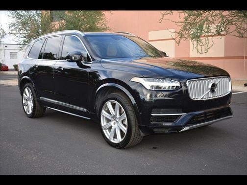 2017 Volvo XC90 Hybrid T8 Inscription
