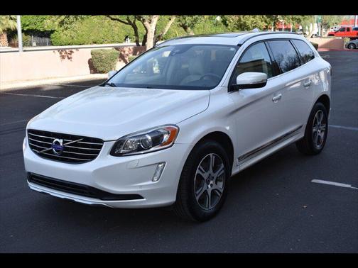 2014 Volvo XC60 T6 R-Design Platinum