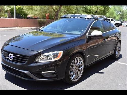 2017 Volvo S60 T6 R-Design Platinum