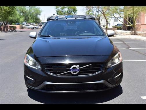 2017 Volvo S60 T6 R-Design Platinum