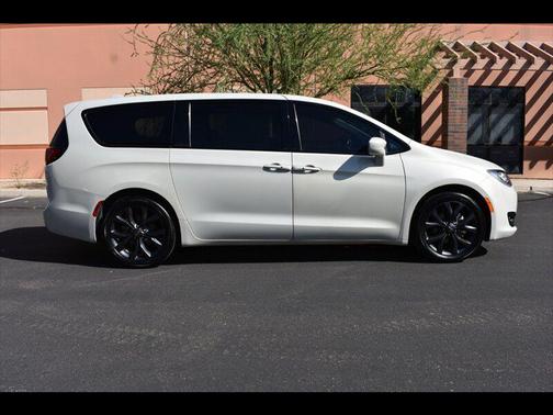 2019 Chrysler Pacifica Touring Plus