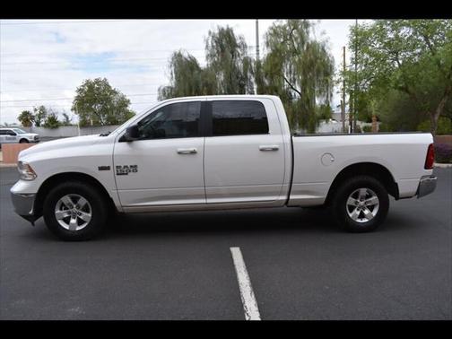 2019 RAM 1500 SLT