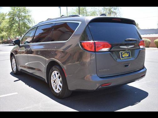 Granite Crystal Metallic Clearcoat 2021 Chrysler Voyager LXI