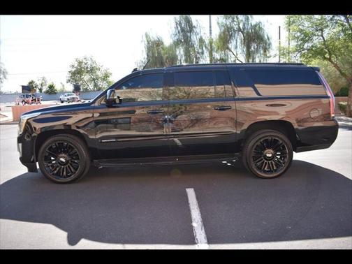 2017 Cadillac Escalade ESV Luxury