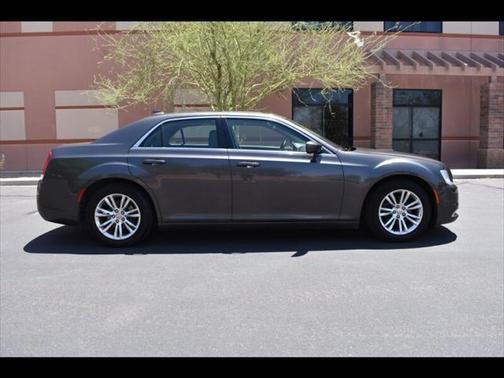 2020 Chrysler 300 Touring
