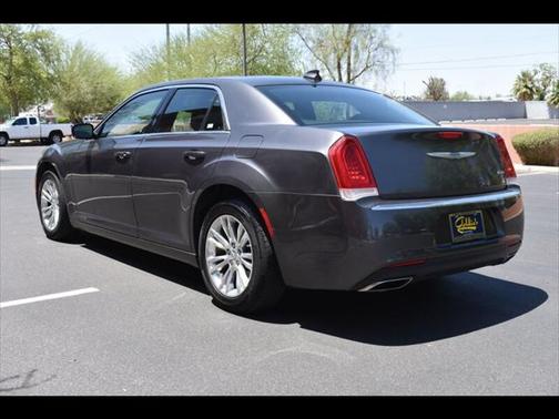 2020 Chrysler 300 Touring