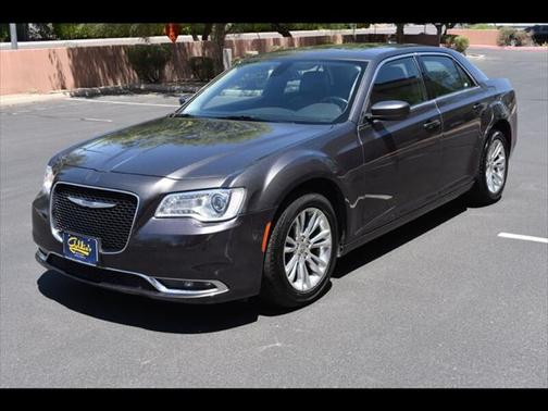 2020 Chrysler 300 Touring