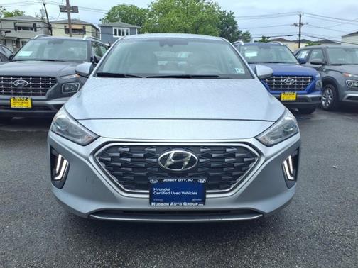 2021 Hyundai IONIQ Plug-In Hybrid SE