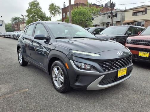2022 Hyundai KONA SE