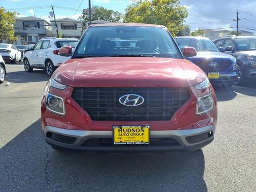2022 Hyundai VENUE SE