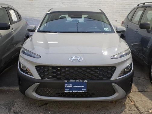 2022 Hyundai KONA SE