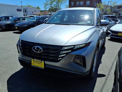 Silver 2023 Hyundai TUCSON SE