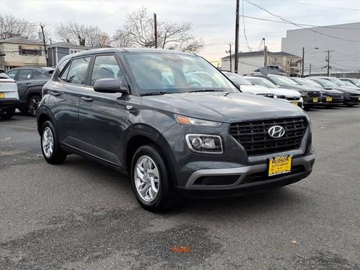 2024 Hyundai VENUE SE