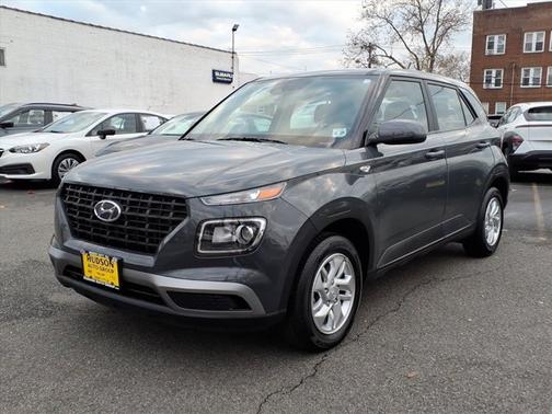 2024 Hyundai VENUE SE