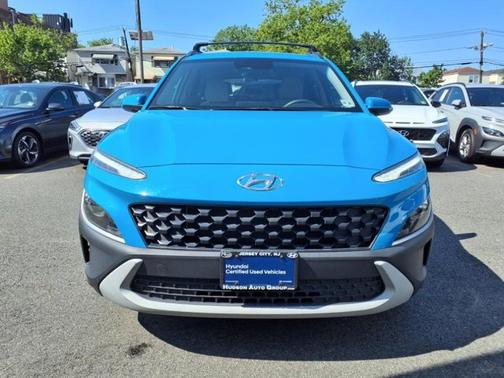 2022 Hyundai KONA SEL