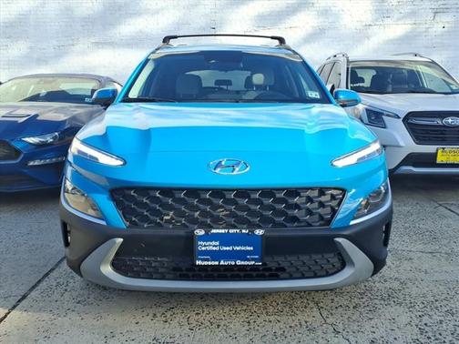 2022 Hyundai KONA SEL
