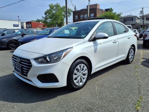 2022 Hyundai Accent SE