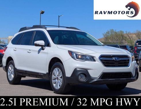 White 2019 Subaru Outback 2.5i Premium