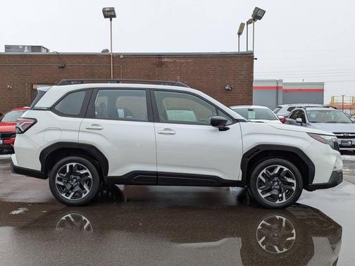 2025 Subaru Forester Base