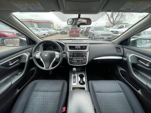 2017 Nissan Altima 2.5 SV