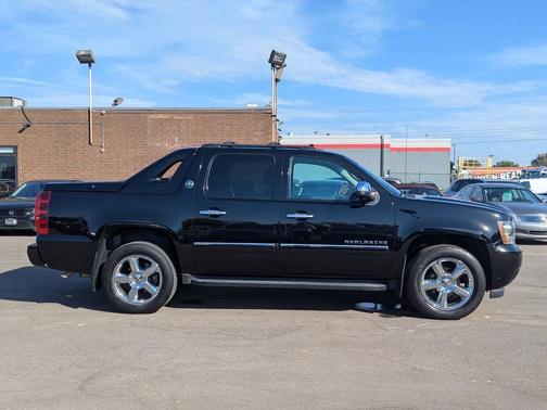 2013 Chevrolet Avalanche LTZ
