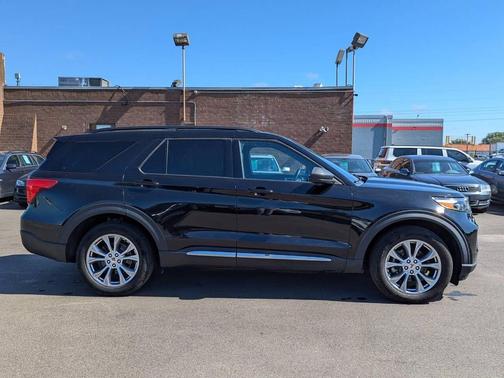 2020 Ford Explorer XLT AWD 4dr SUV