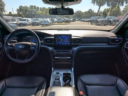 2020 Ford Explorer XLT AWD 4dr SUV