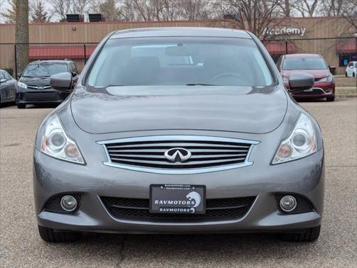 2015 INFINITI Q40 Base