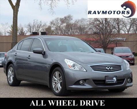 2015 INFINITI Q40 Base