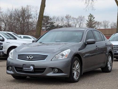 2015 INFINITI Q40 Base