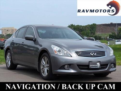 2015 INFINITI Q40 Base