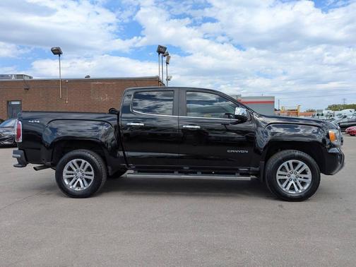 Black 2015 GMC Canyon SLT