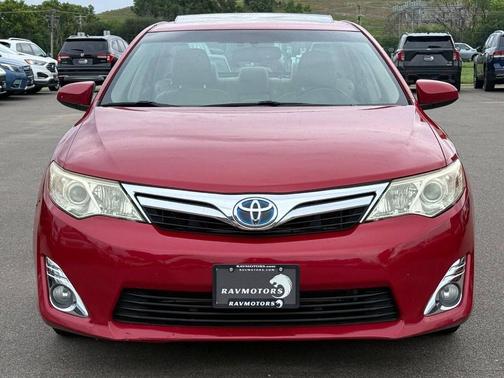 Red 2014 Toyota Camry Hybrid XLE